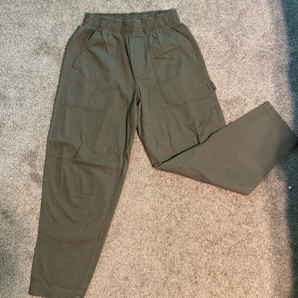 Old Navy cropped cargo pants